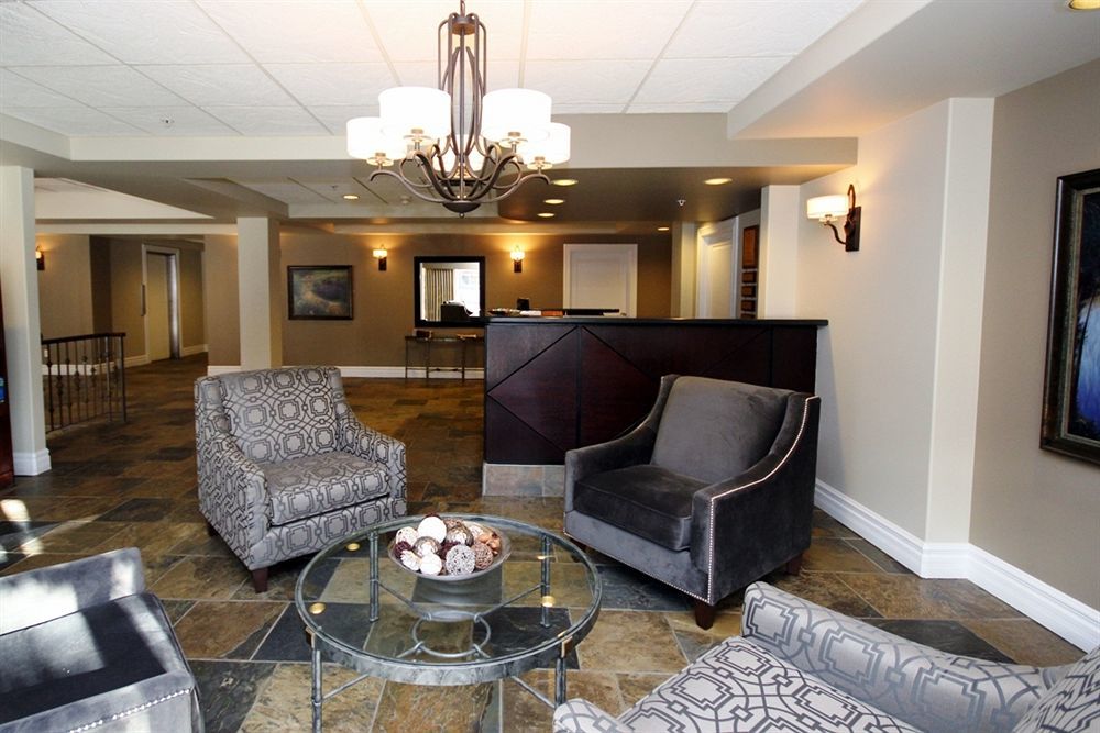 Canterra Suites Hotel Едмънтън Екстериор снимка